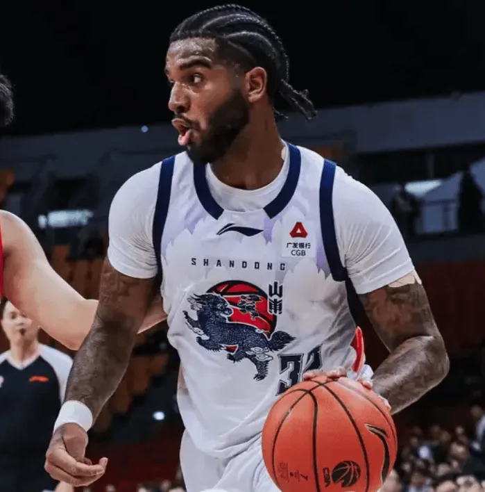 必赢官网入口-克里斯出战28分钟，22中9得到22分16篮板2助攻